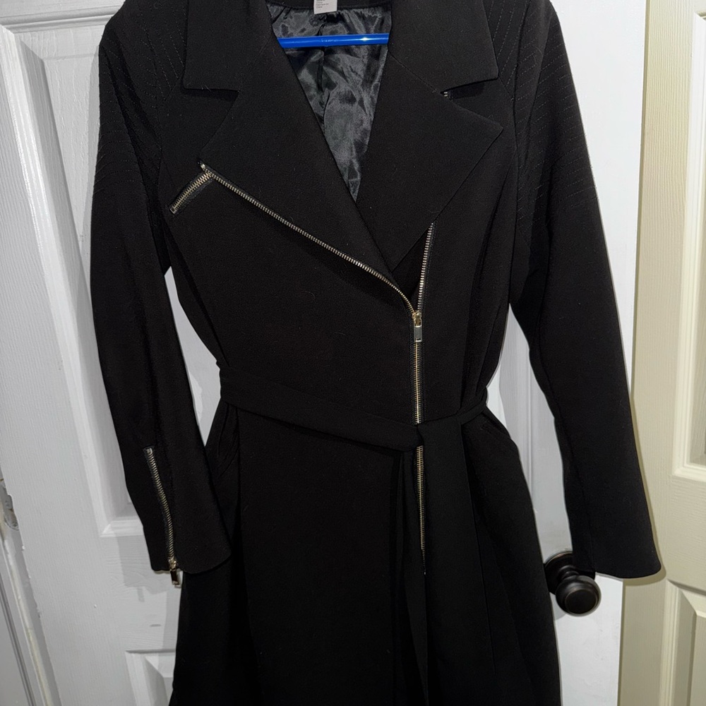 H&M Stylish Black Trench Coat with Zipper Details